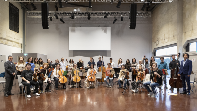 Besuch des Orquesta Sinfonica Freixenet de la Escuela Reina Sofia